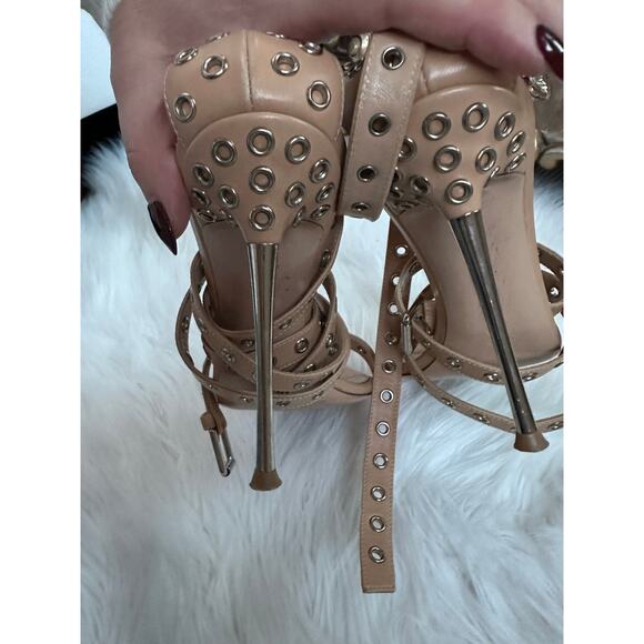 Gianvito Rossi Grommet Beige Nude Strappy Heels - Picture 7 of 10